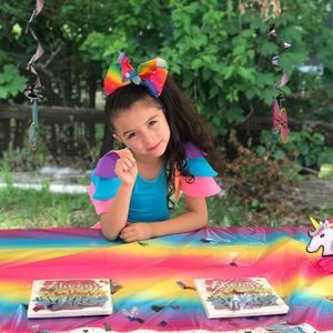 Meet your Posher, Milena